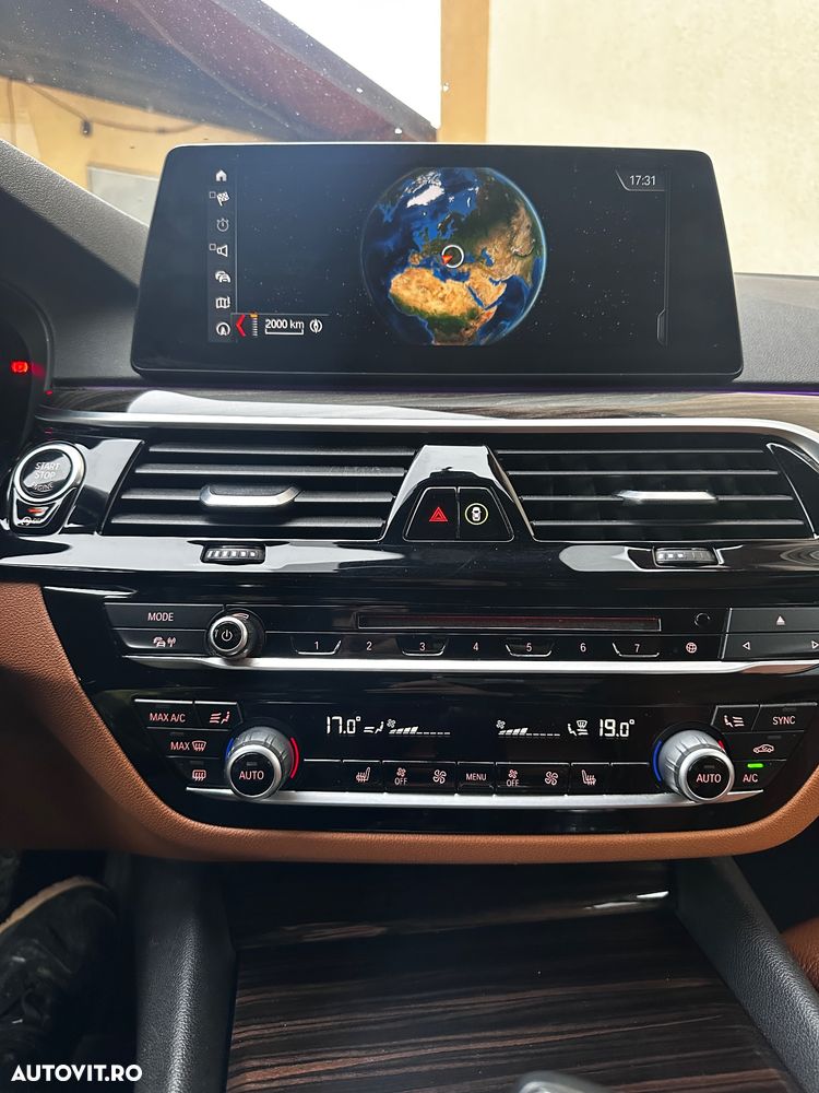 BMW Seria 5 520d Aut. Sport Line - 31