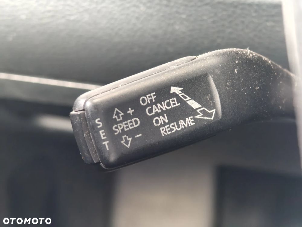 Volkswagen Passat 2.0 TDI DPF Sportline DSG - 25
