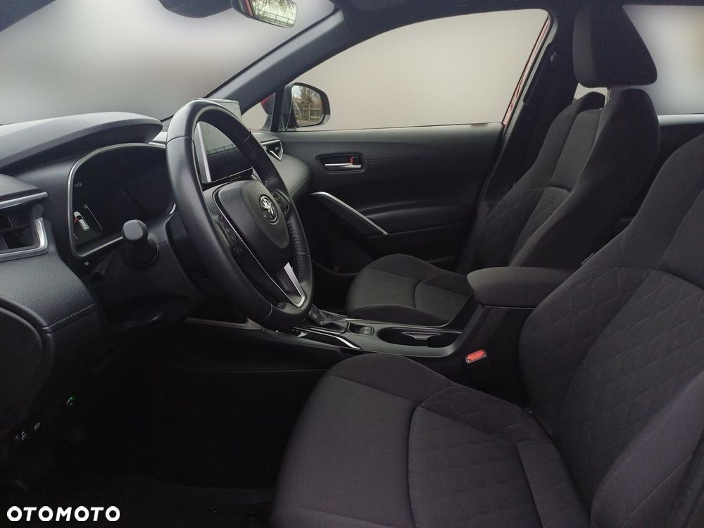 Toyota Corolla Cross - 13