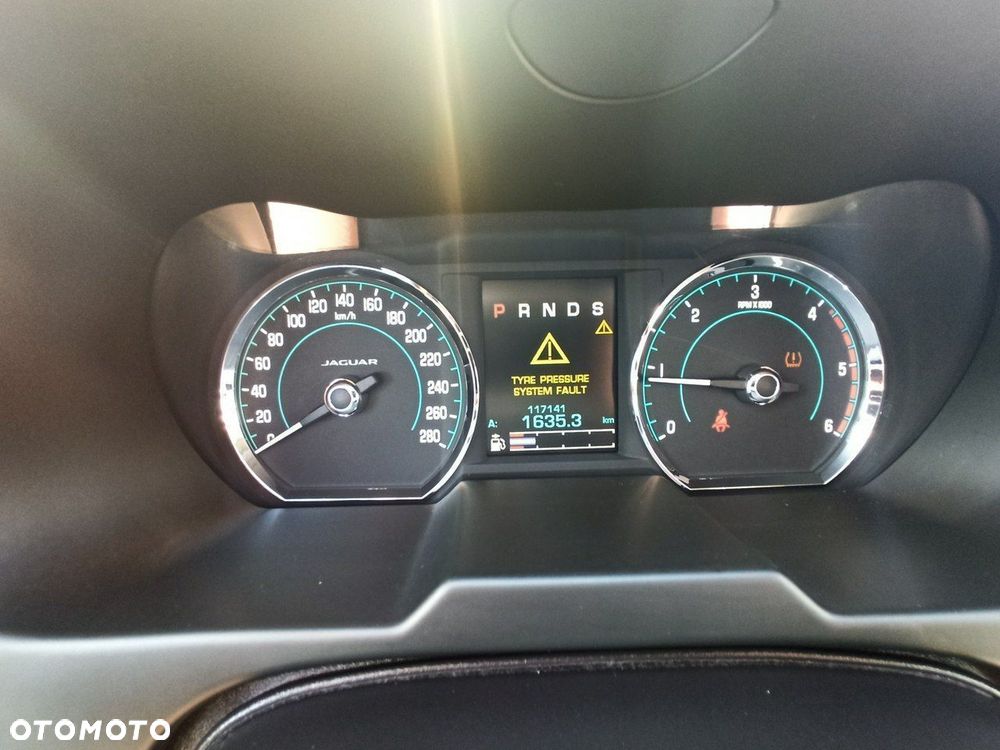 Jaguar XF - 15
