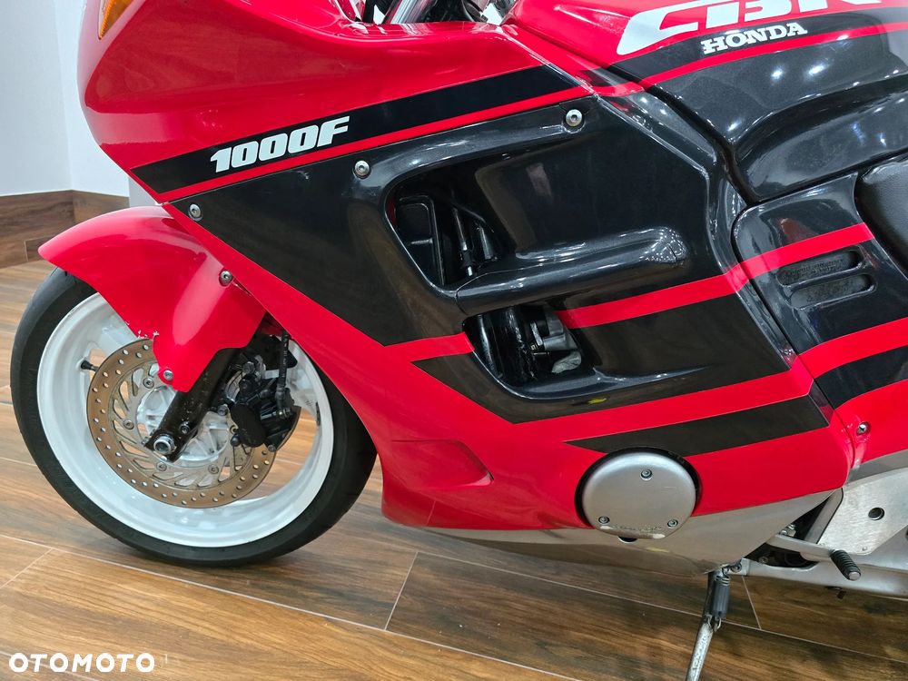 Honda CBR - 25