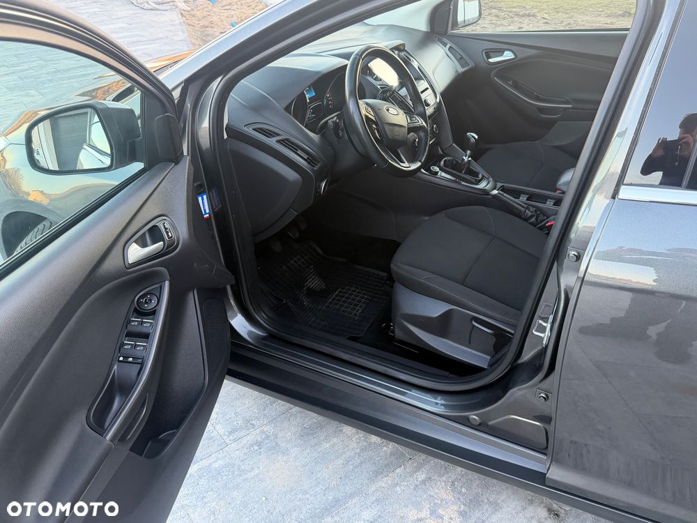 Ford Focus 1.0 EcoBoost Titanium - 3