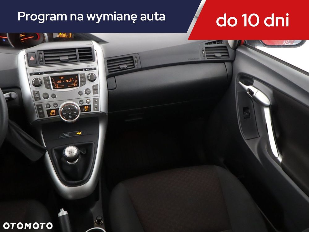 Toyota Verso - 10