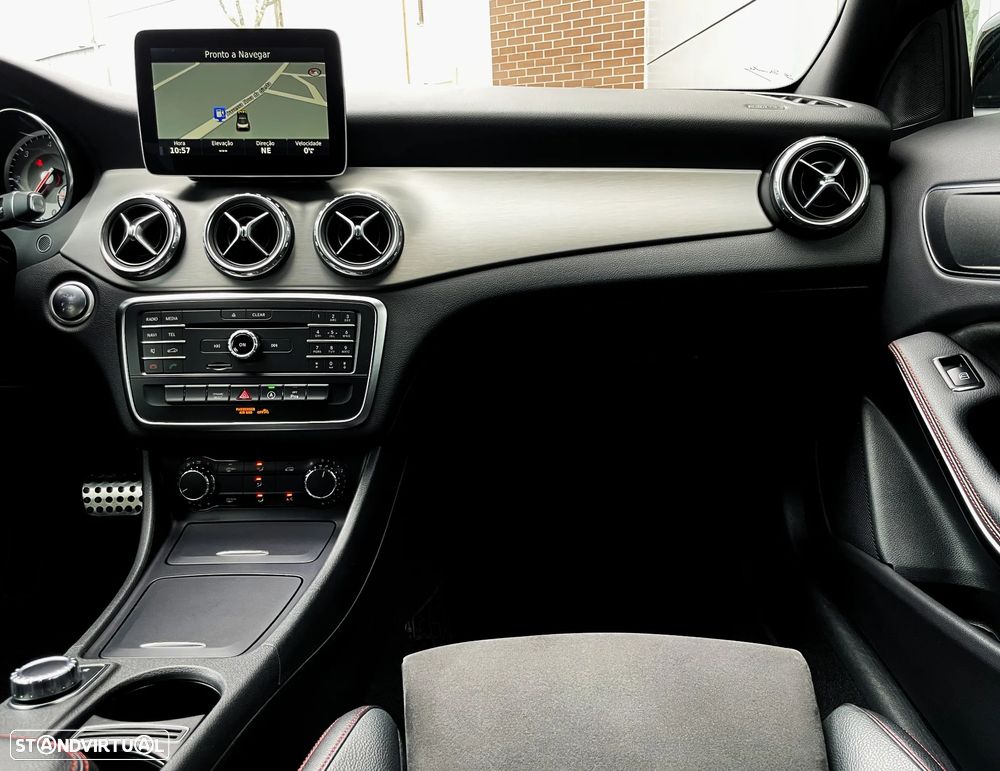 Mercedes-Benz GLA 180 d 7G-DCT AMG Line - 20