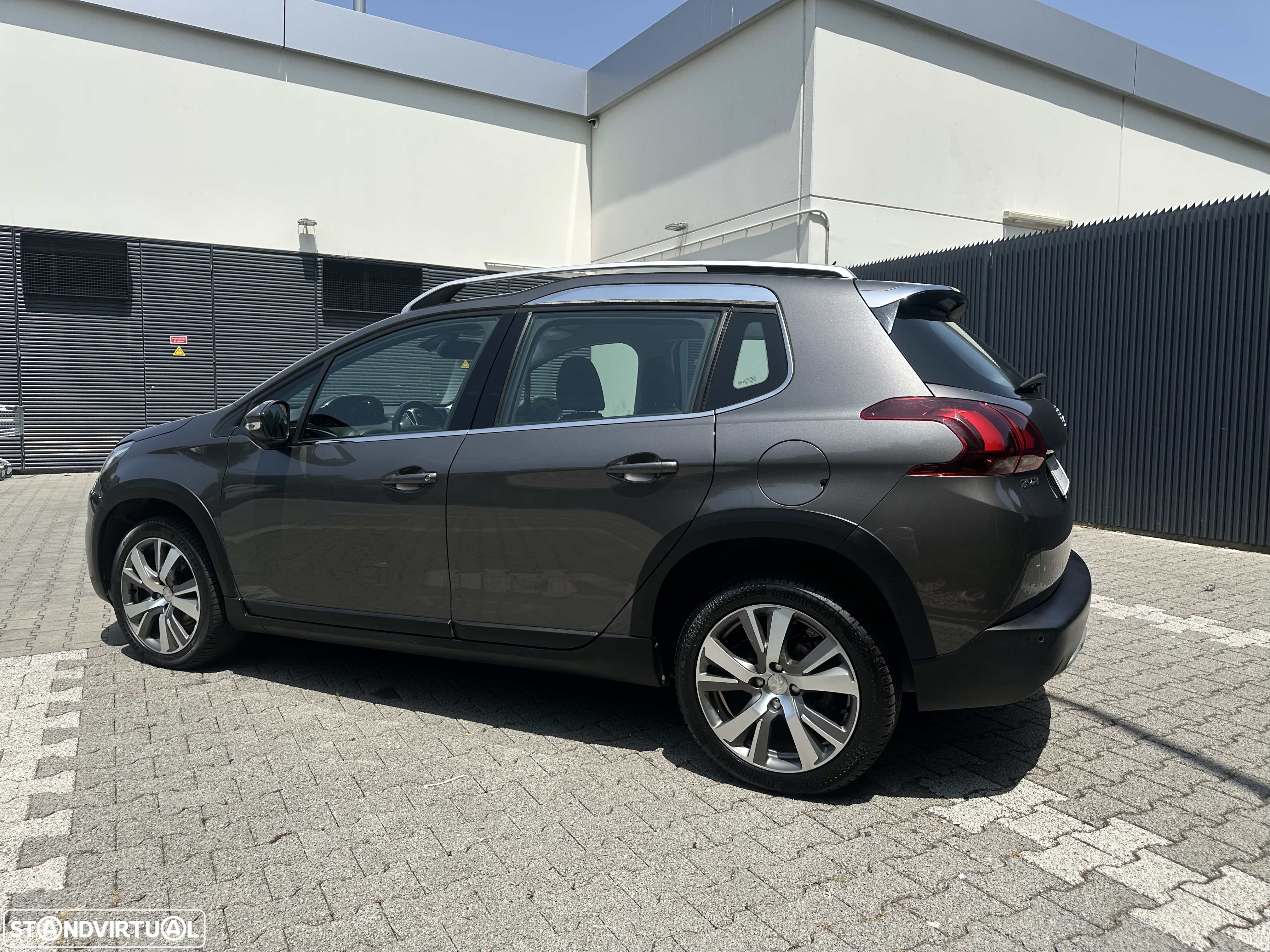 Peugeot 2008 1.2 PureTech Allure EAT6 - 6