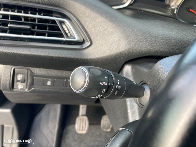 Peugeot 308 1.5 BlueHDi Style - 17