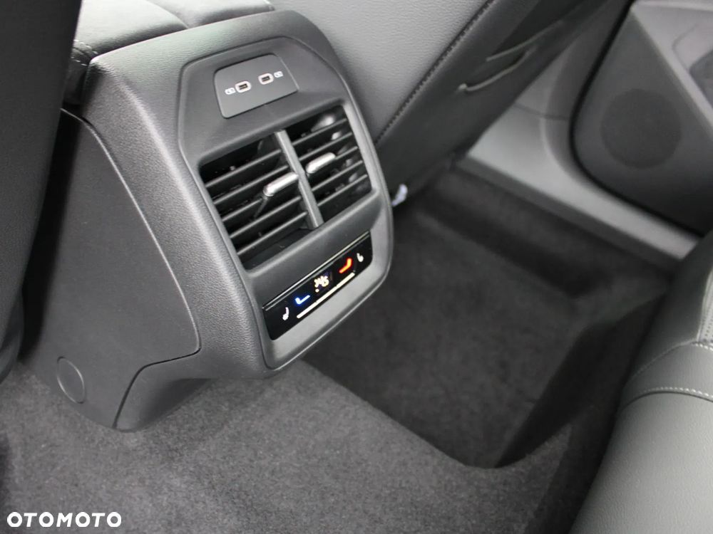 Skoda Superb 2.0 TSI Sportline DSG - 8