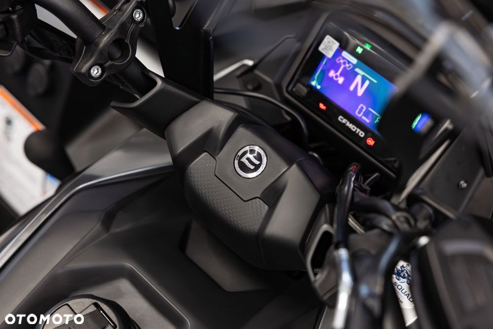 CFMoto CForce - 8