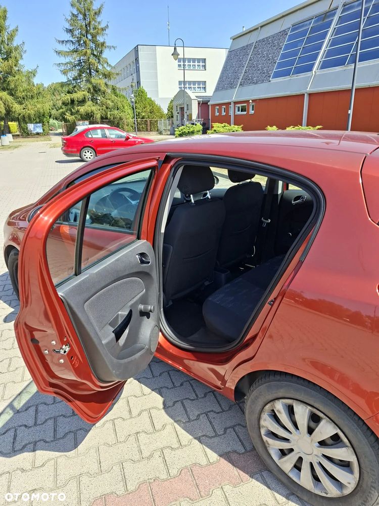 Opel Corsa 1.4 16V Active - 12