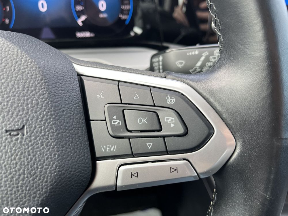 Volkswagen Golf - 24