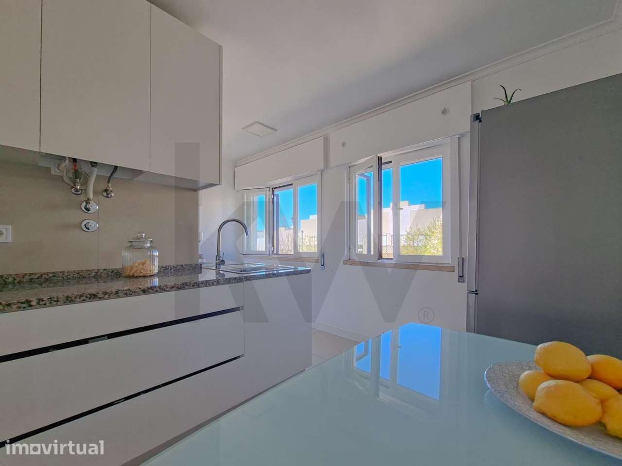 T2 em Carcavelos  – O Equilíbrio Perfeito entre Mar e Cidade - Grande imagem: 4/31