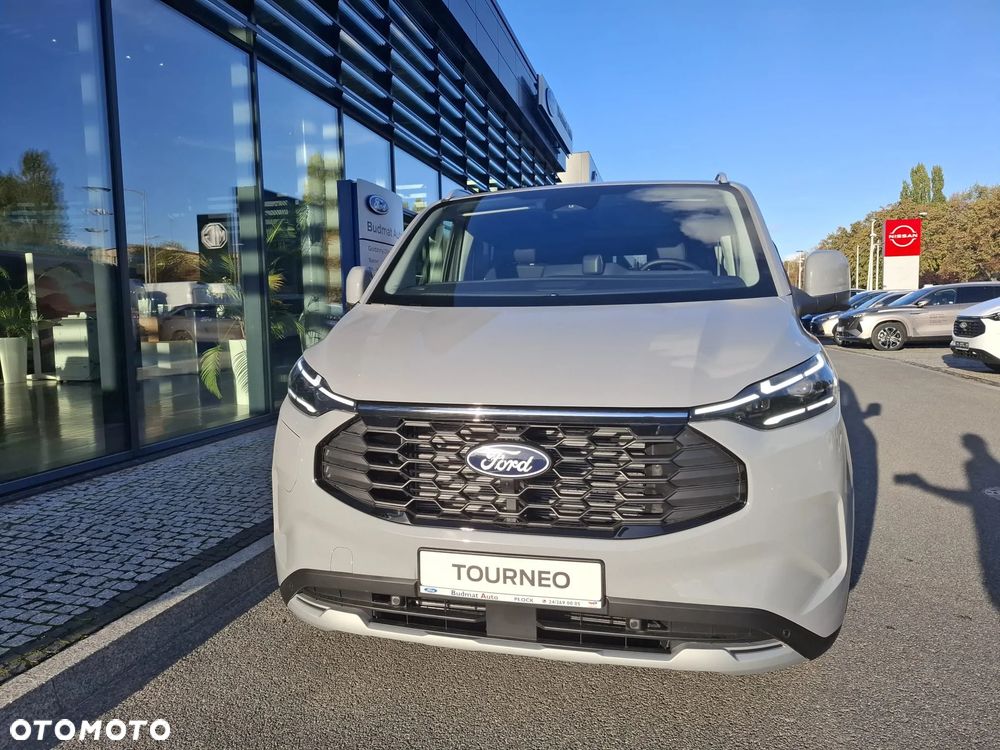 Ford Tourneo Custom 2026 photo 2