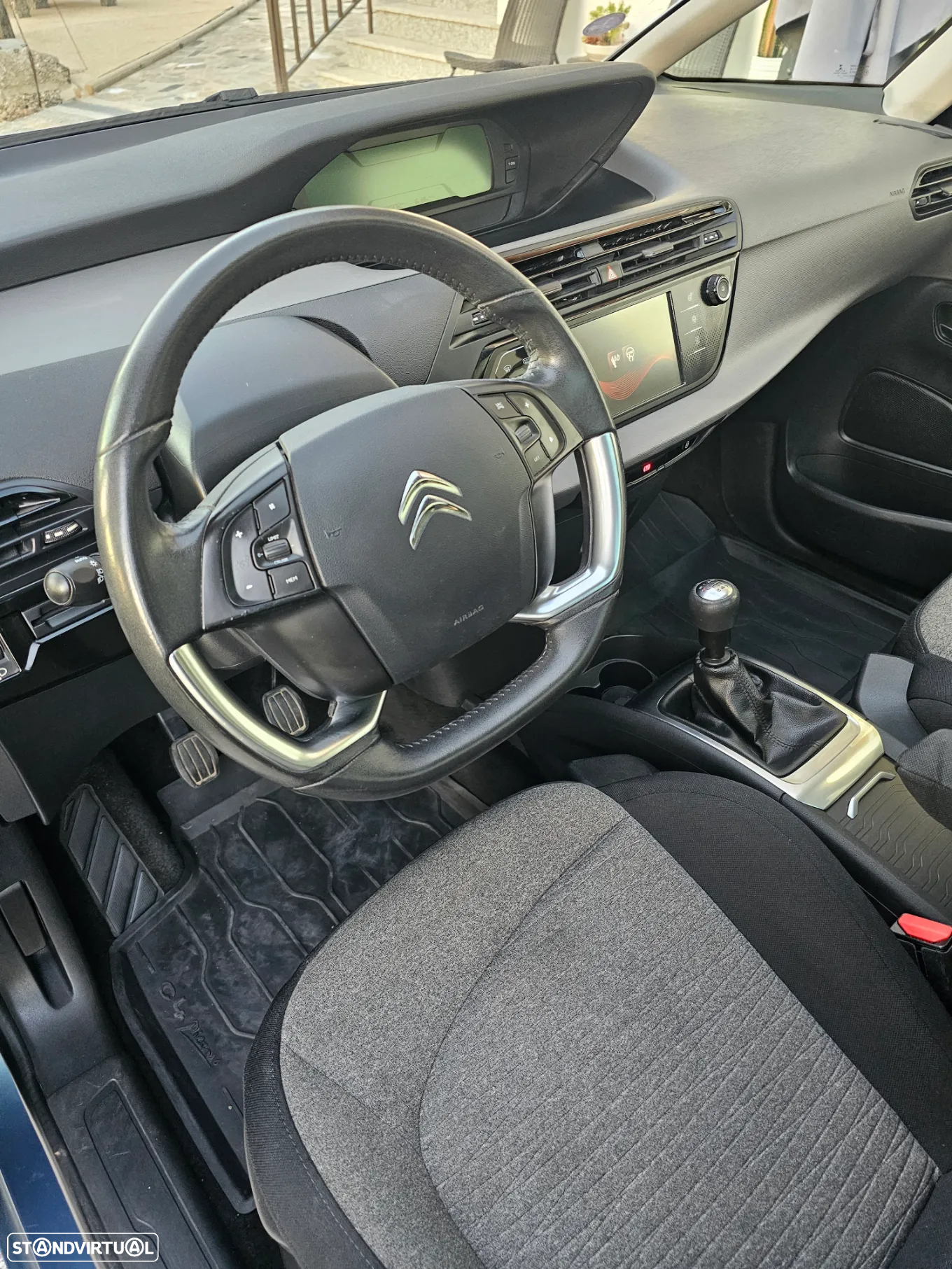 Citroën C4 Picasso PureTech 130 Stop&Start SHINE - 13