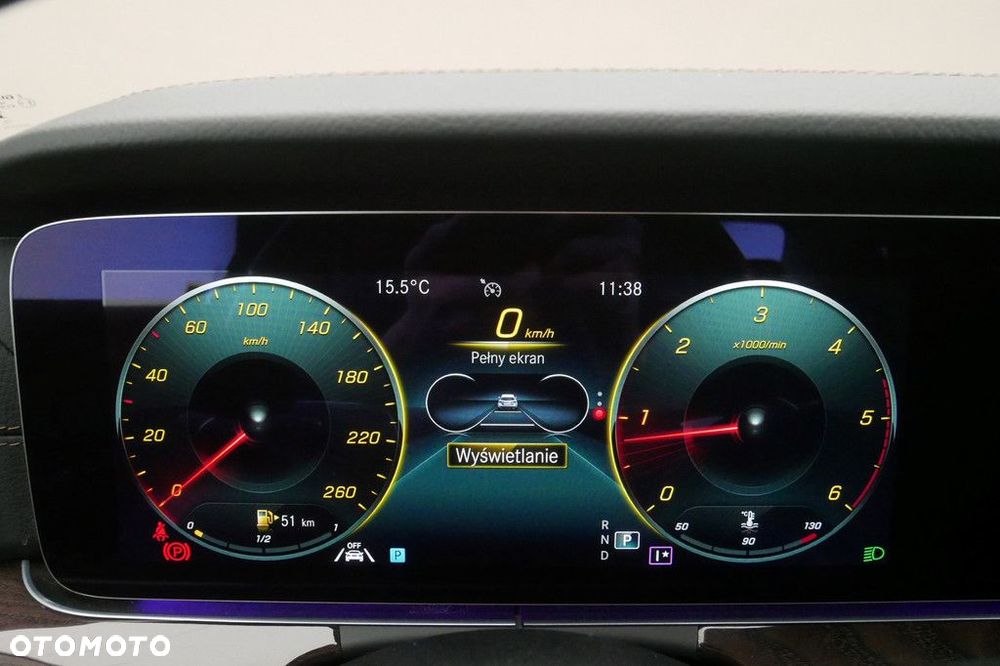 Mercedes-Benz Klasa E - 9