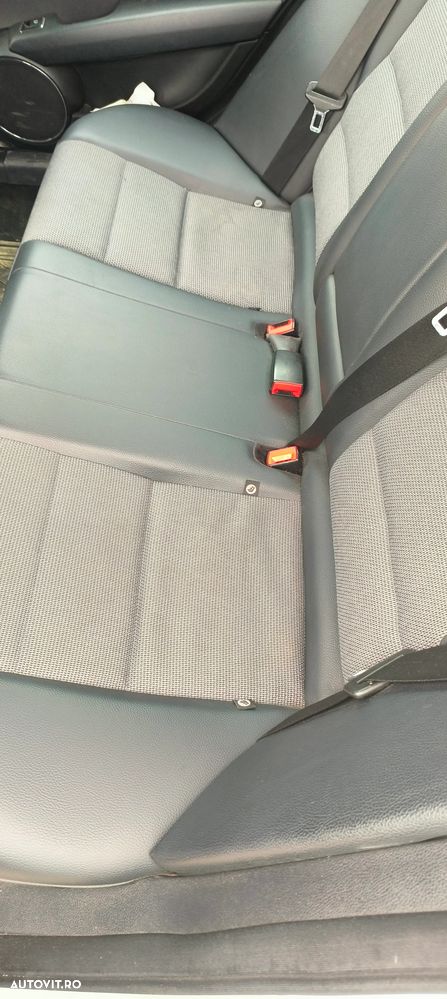 Mercedes-Benz C - 8