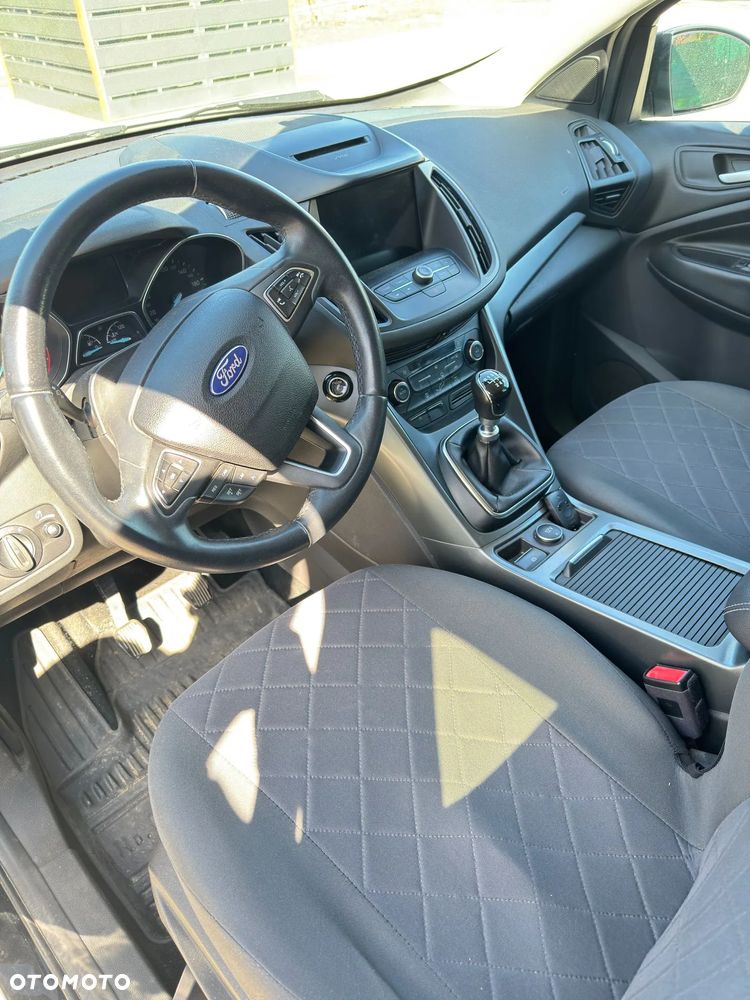 Ford Kuga - 17