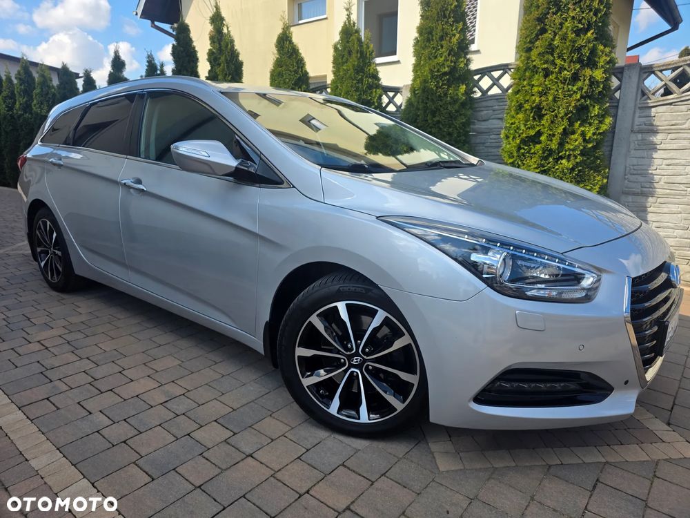 Hyundai i40 Kombi 1.7 CRDi DCT Premium - 13
