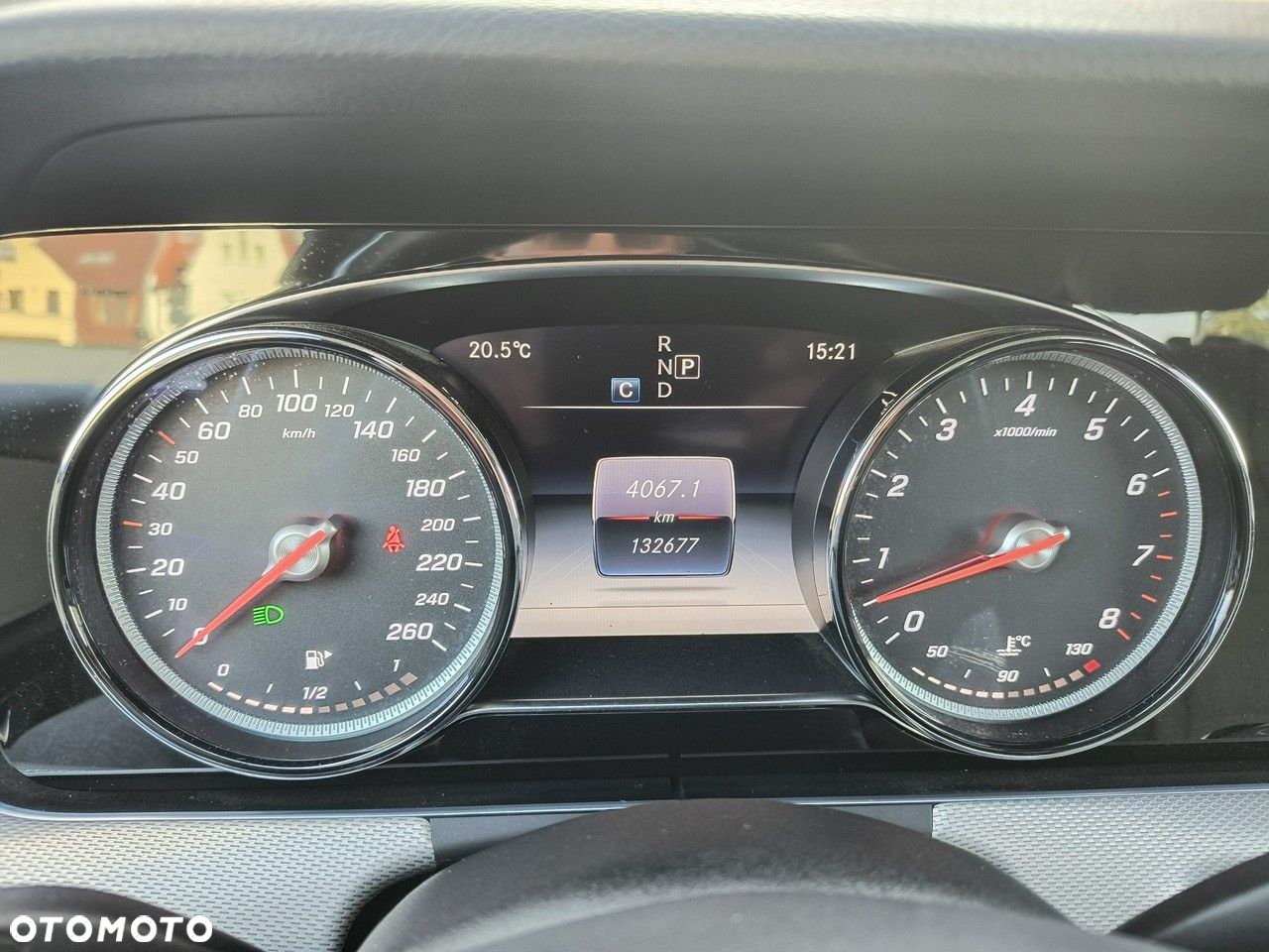 Mercedes-Benz Klasa E 400 4-Matic 9G-TRONIC - 21