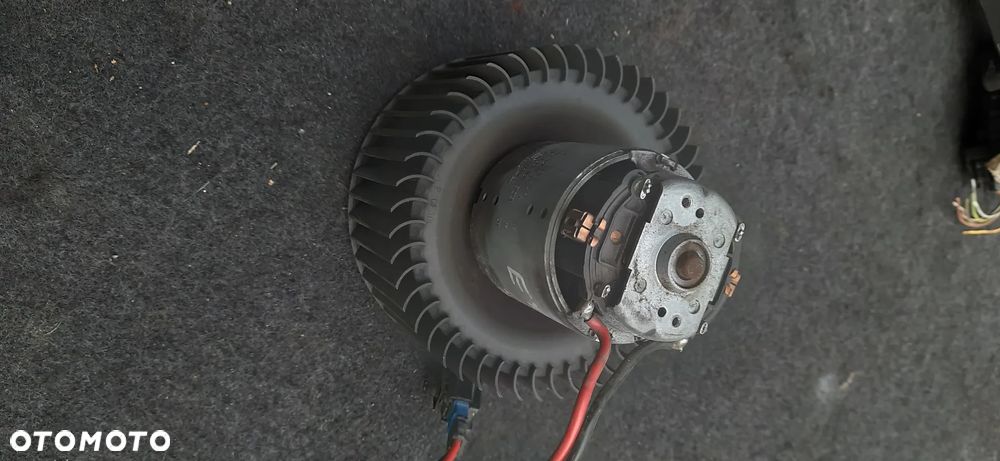 Wentylator Dmuchawa Kabiny 0130101509 BOSCH  - Citroen Jumpy Dispatch Fiat Scudo Peugeot Expert - 1