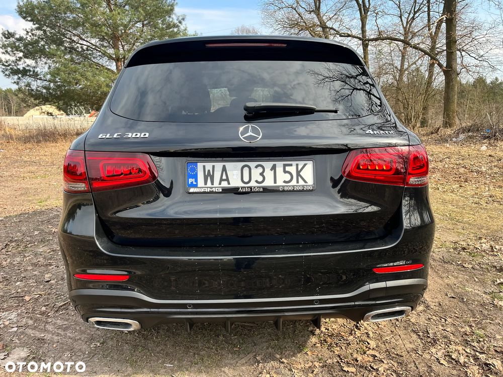 Mercedes-Benz GLC 300 4Matic 9G-TRONIC AMG Line - 6