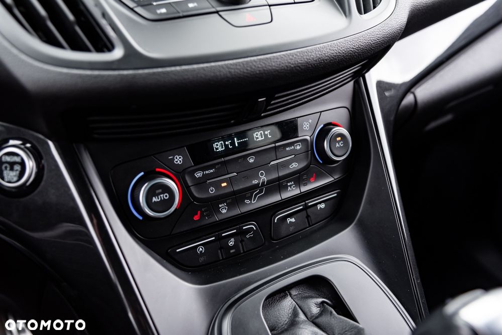 Ford Kuga 2.0 TDCi 4x4 ST-Line - 34