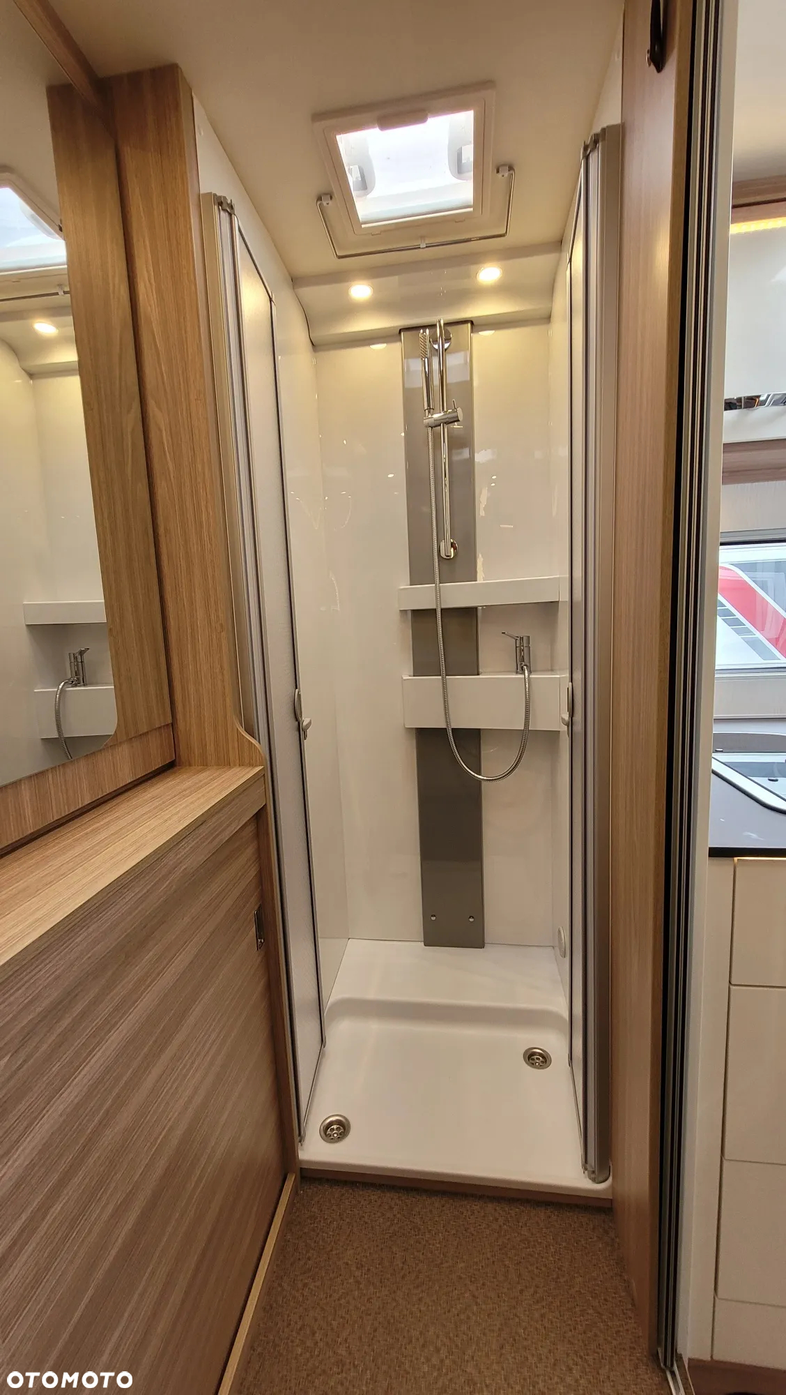 Burstner Delfin T 680 G | wersja HARMONY LINE | MAX DOPOSAŻONY | klimatyzacja stacjonarna, markiza, bagażnik rowerowy, kamera, wersja zimowa - 16