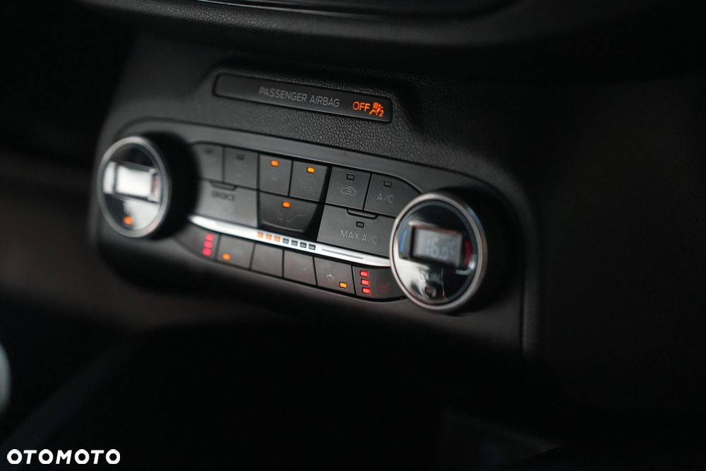 Ford Kuga 1.5 EcoBoost FWD ST-Line X - 23