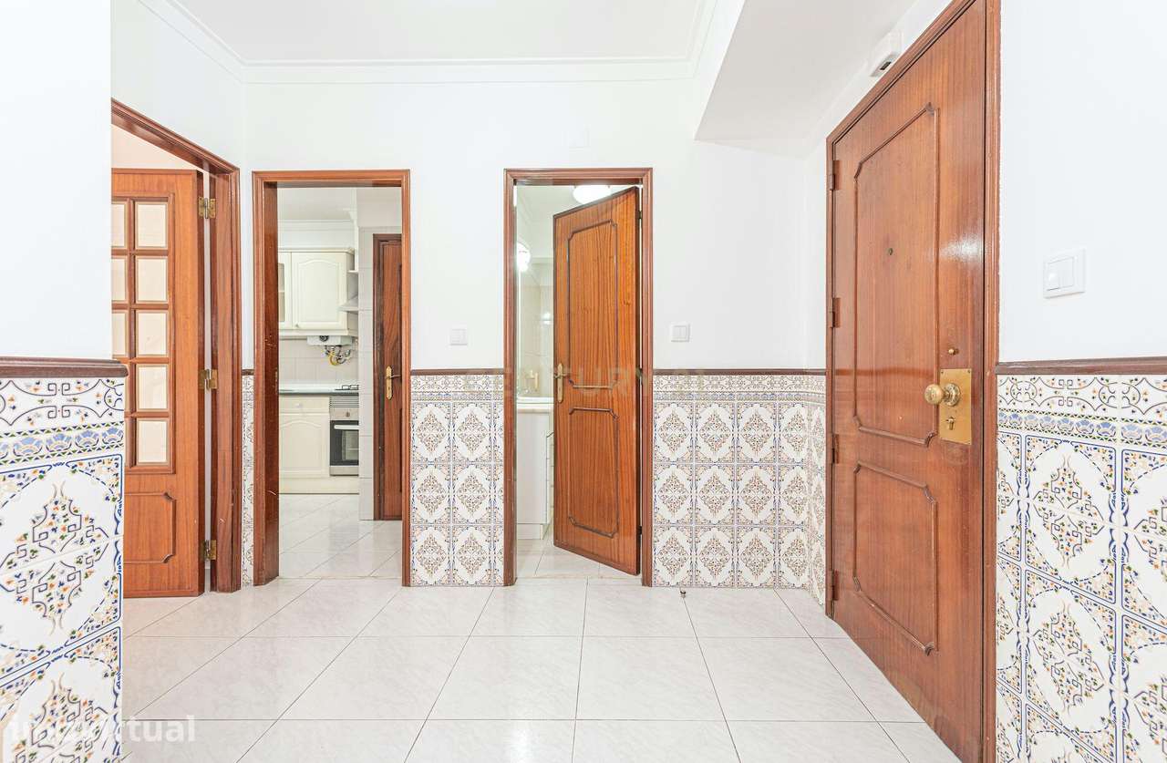 Apartamento T2 para arrendamento em Massamá 6ª fase - Grande imagem: 2/28