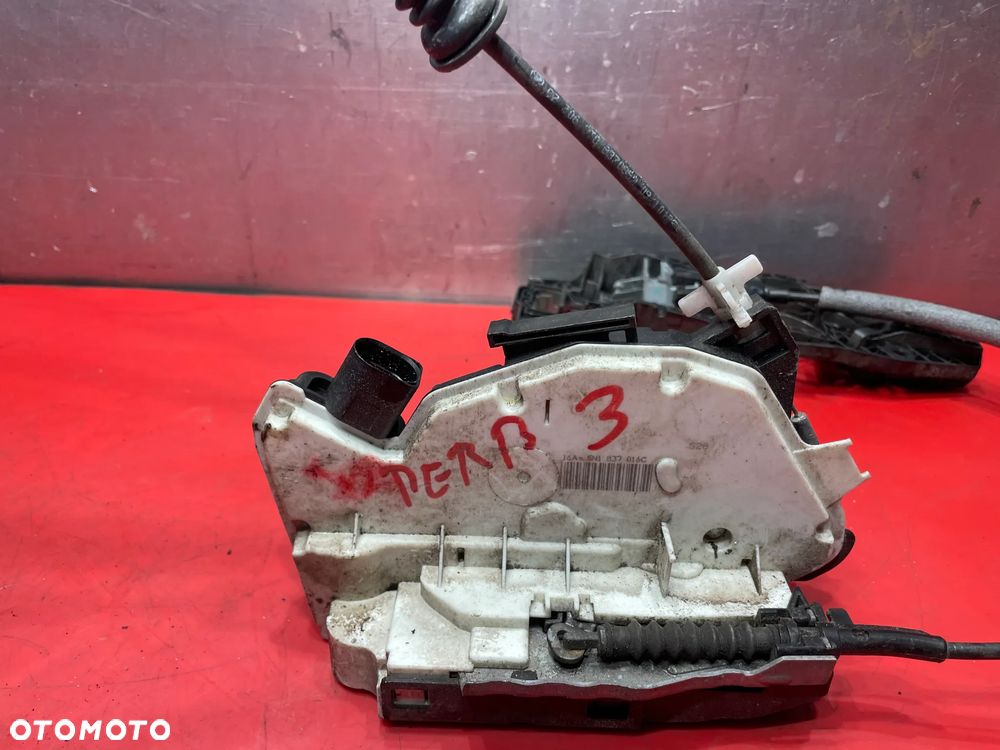 Zamek prawy przód 5N1837016C SKODA SUPERB III - 1