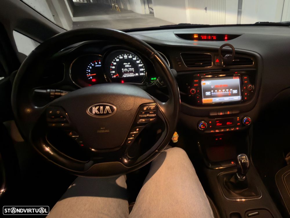 Kia Ceed 1.6 CRDi TX Prime - 18
