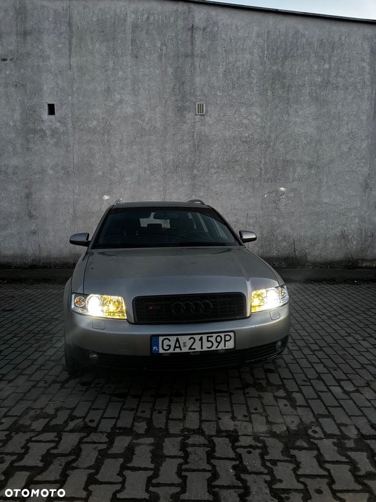 Audi A4 Avant - 5
