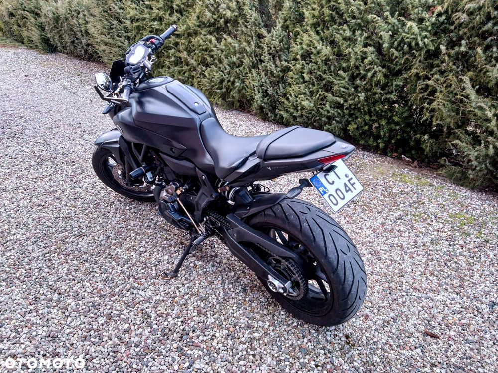 Yamaha MT - 2