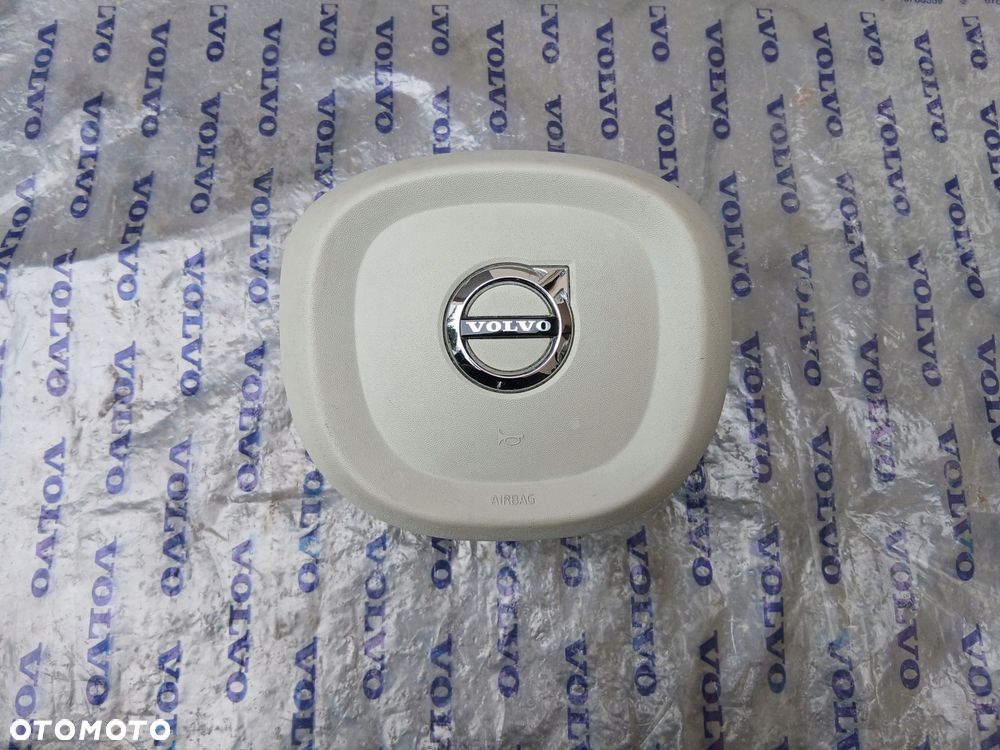 poduszka powietrzna airbag kierowcy 39834727 volvo xc60 ii 2018r - 1
