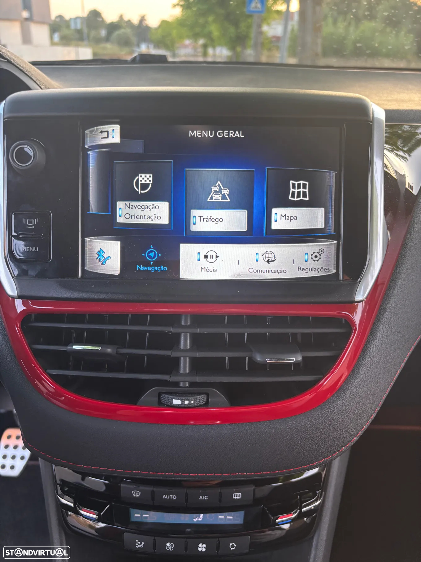Peugeot 208 1.6 THP GTi - 36