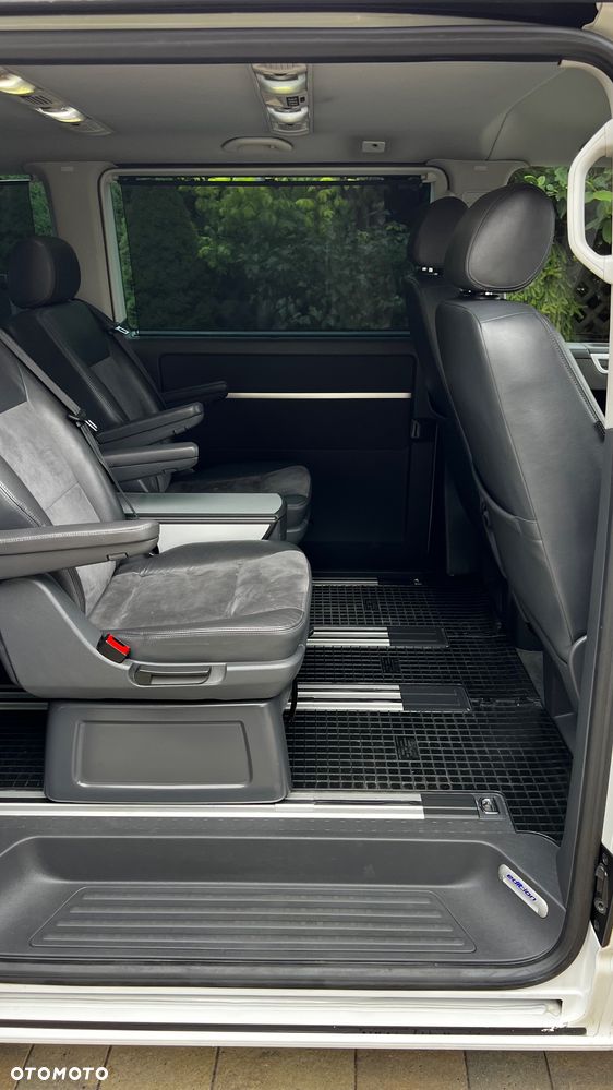 Volkswagen Multivan - 29
