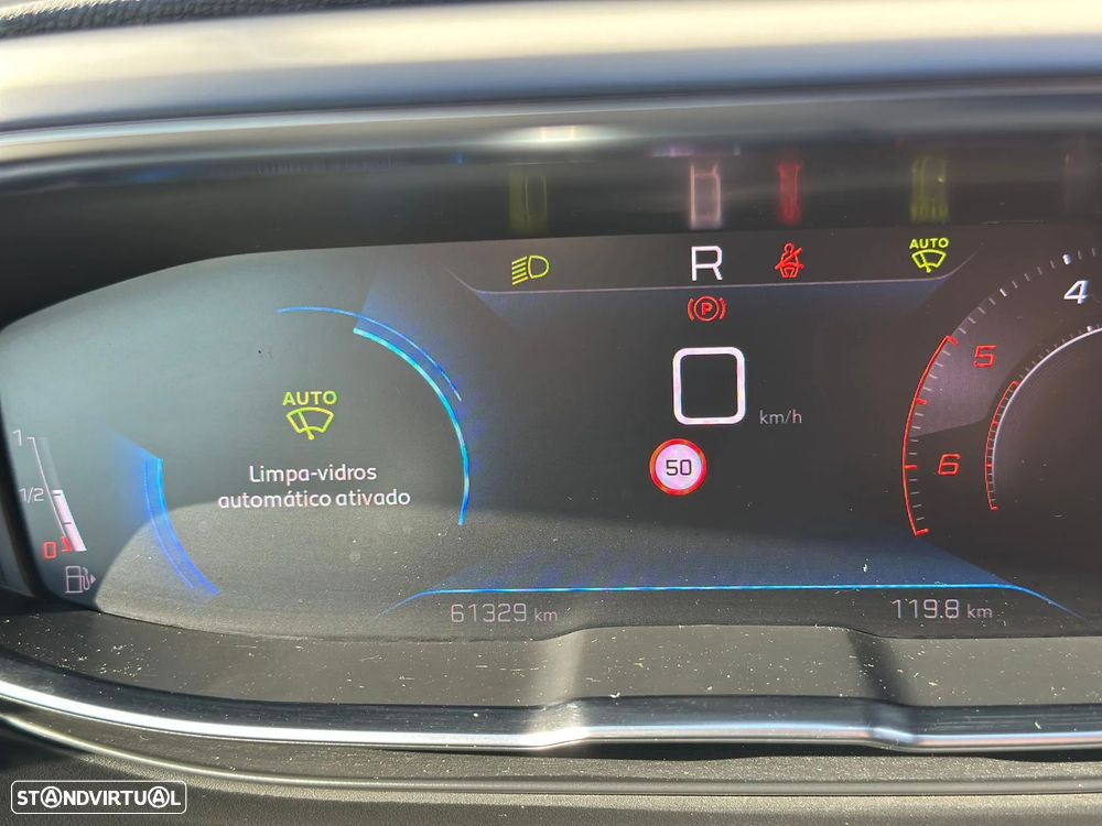 Peugeot 5008 BlueHDI 130 EAT8 Allure Pack - 26