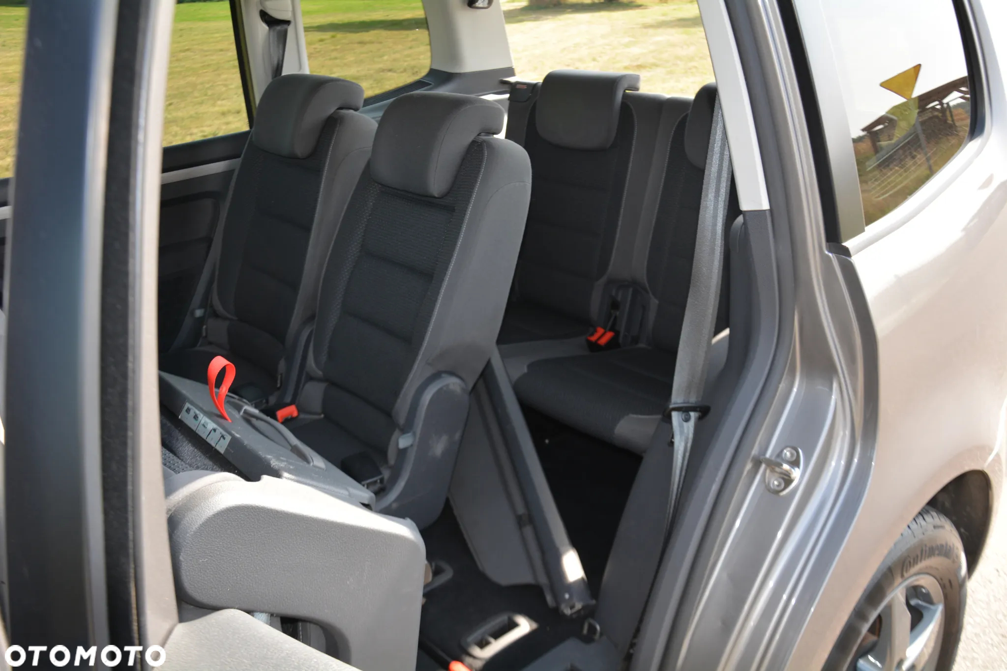 Volkswagen Touran - 13
