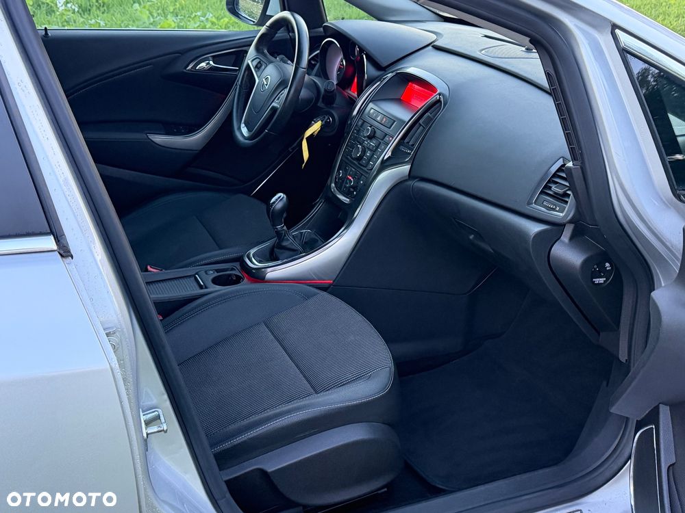 Opel Astra 1.7 CDTI Cosmo - 11