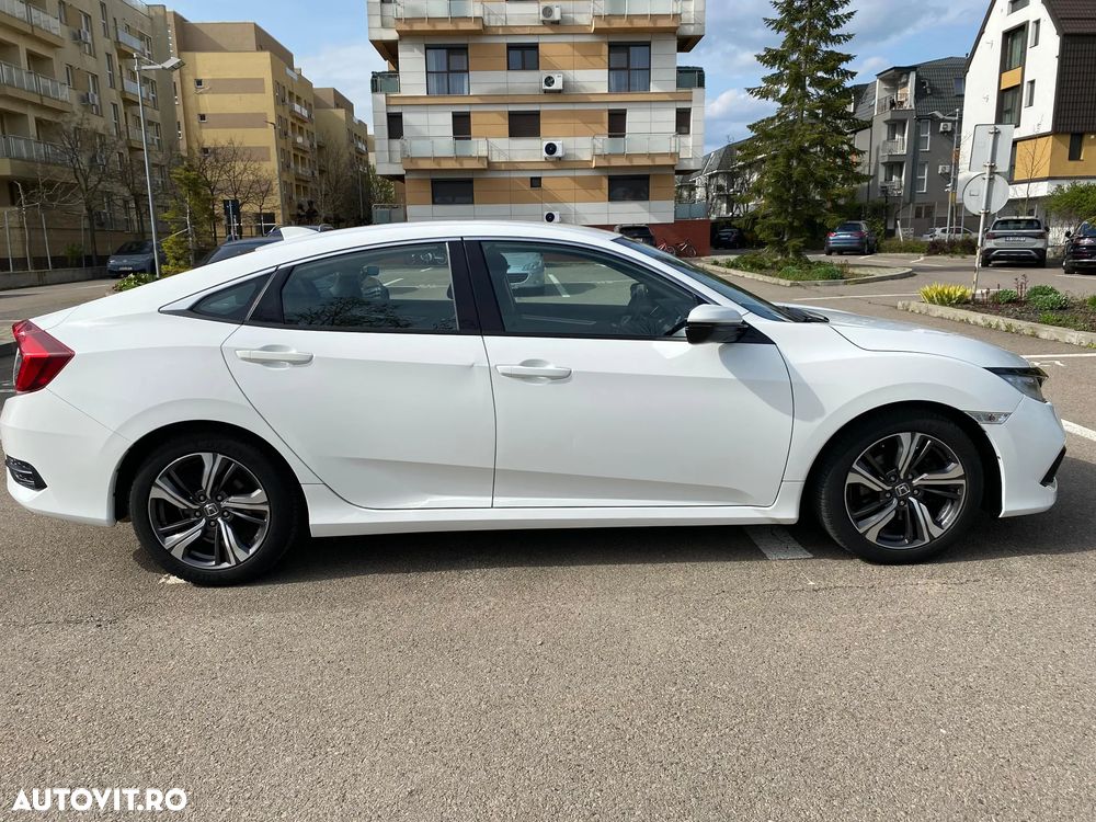 Honda Civic 1.5 i-VTEC Turbo CVT Elegance - 2