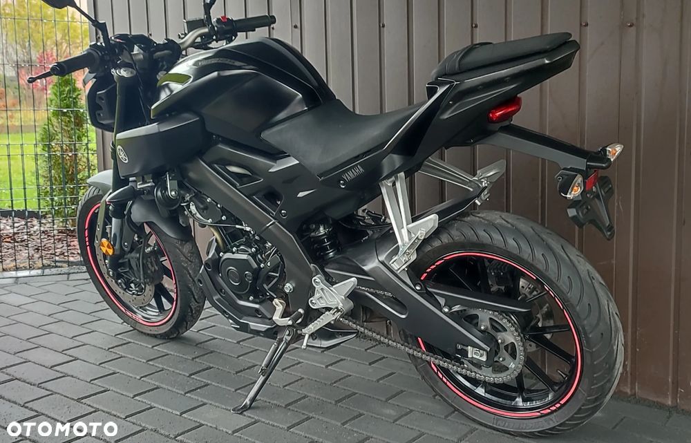 Yamaha MT - 28