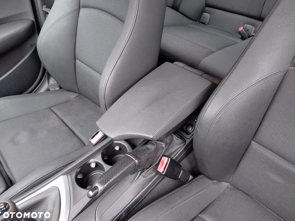BMW Seria 1 - 29