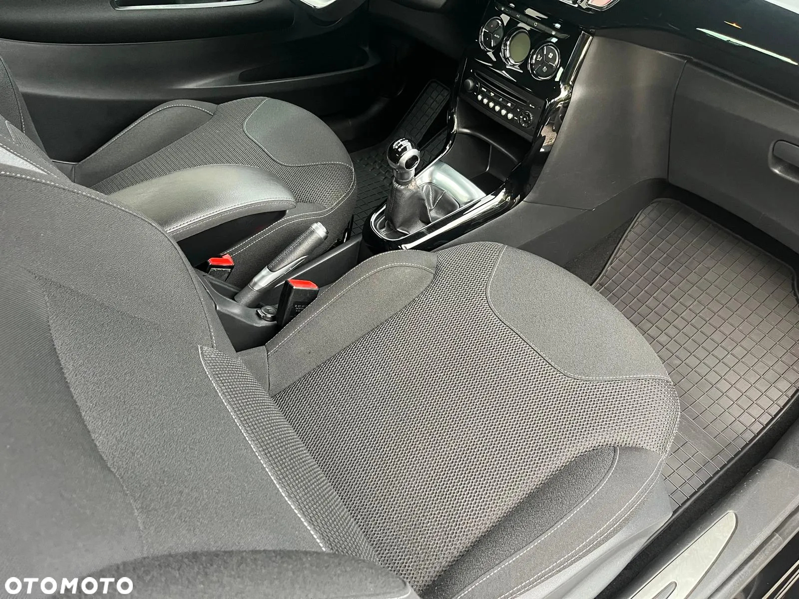 Citroën DS3 Pure Tech VTi 82 Chic - 12
