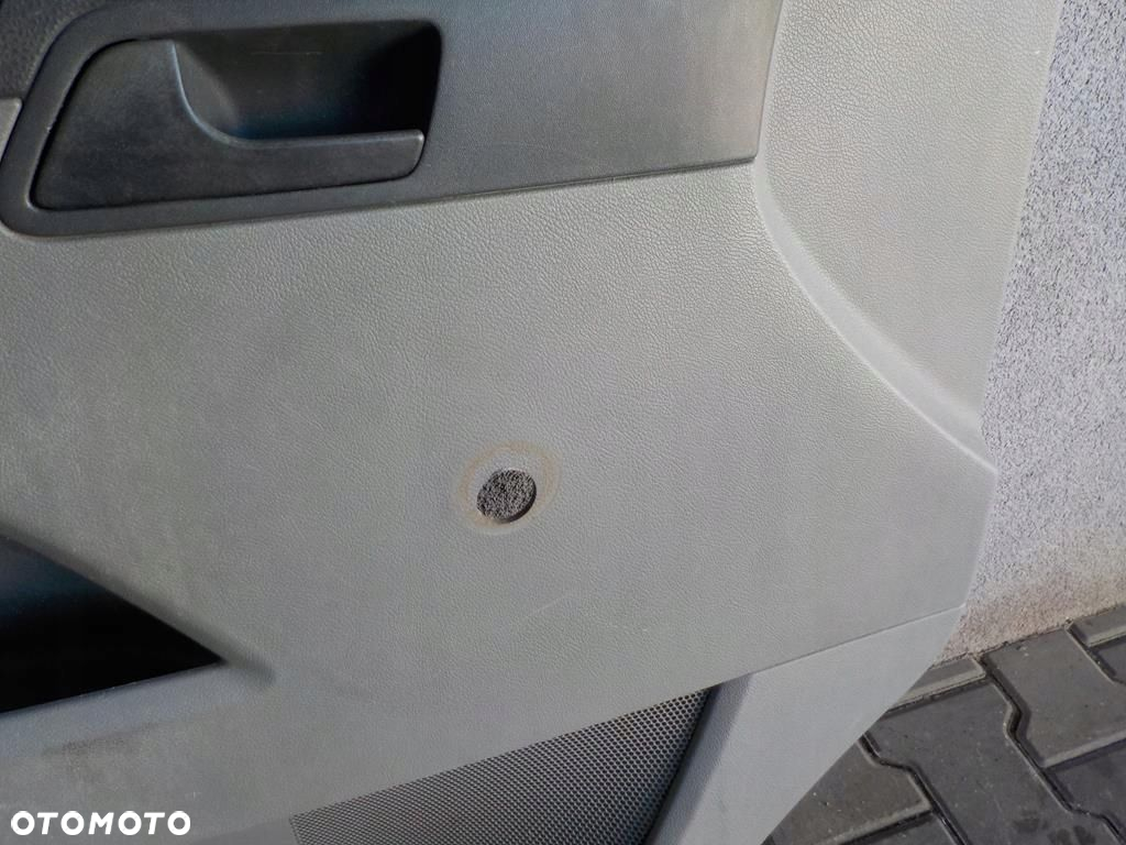 VW T5 TAPICERKA LEWA DRZWI PRZEDNICH KIEROWCY - 2