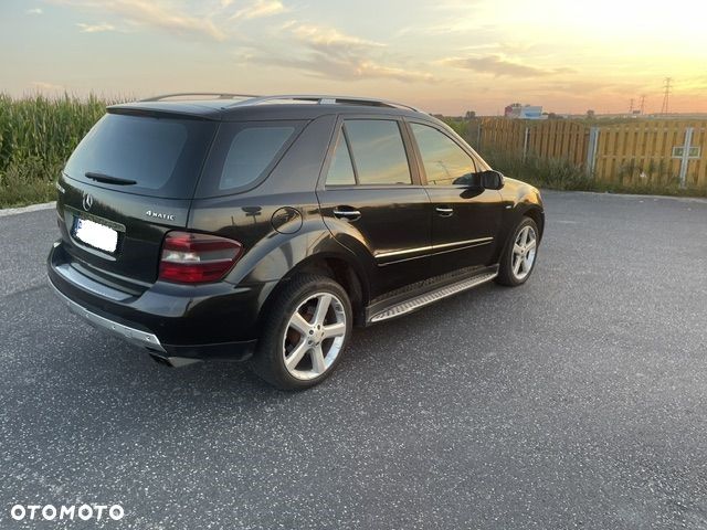 Mercedes-Benz ML 320 CDI 4Matic 7G-TRONIC Edition 10 - 18