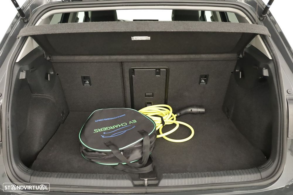 VW Golf 1.5 TSI e-Hybrid Life DSG - 25