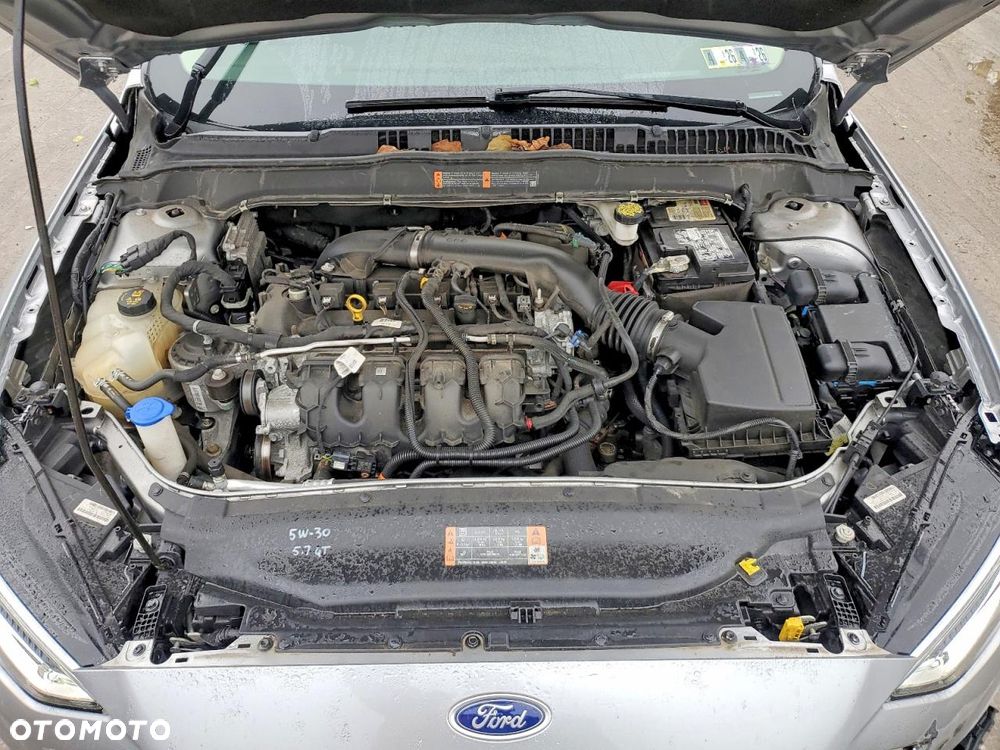 Ford Fusion 2.0 EcoBoost Titanium - 9