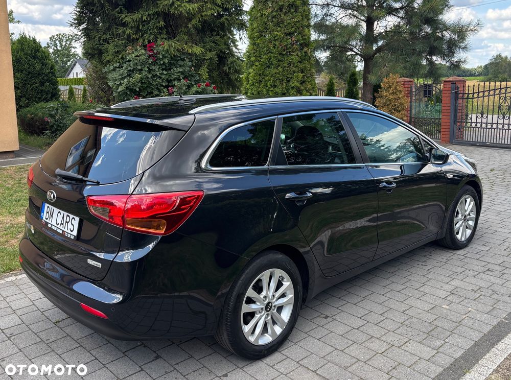 Kia Ceed 1.6 CRDi 136 ISG Dream-Team Edition - 17