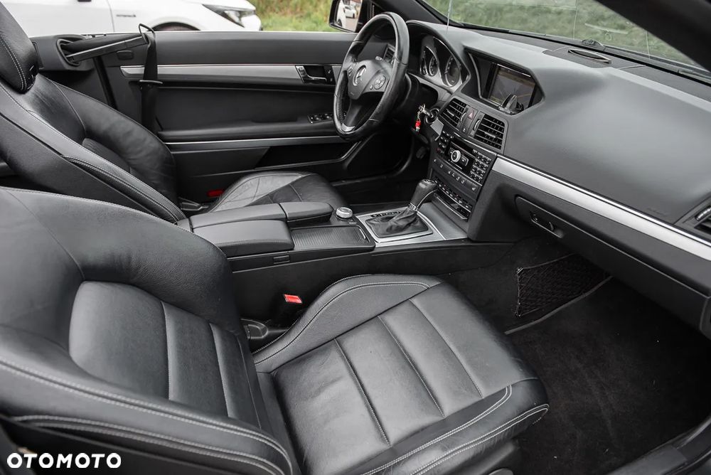 Mercedes-Benz Klasa E 350 CGI BlueEFFICIENCY 7G-TRONIC Avantgarde - 27