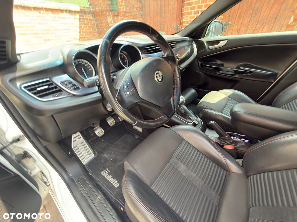 Alfa Romeo Giulietta 2.0 JTDM Distinctive - 10