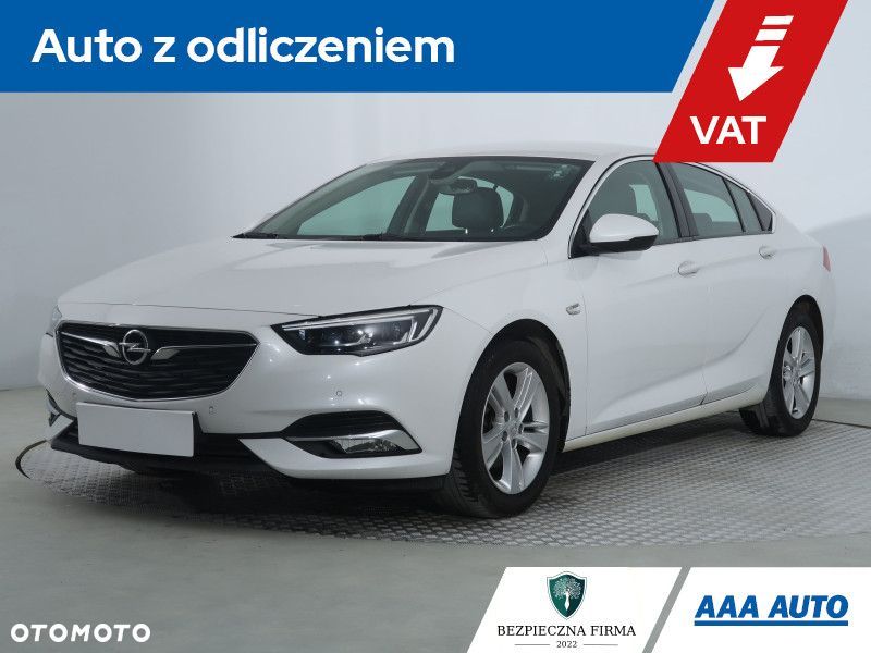 Opel Insignia - 1